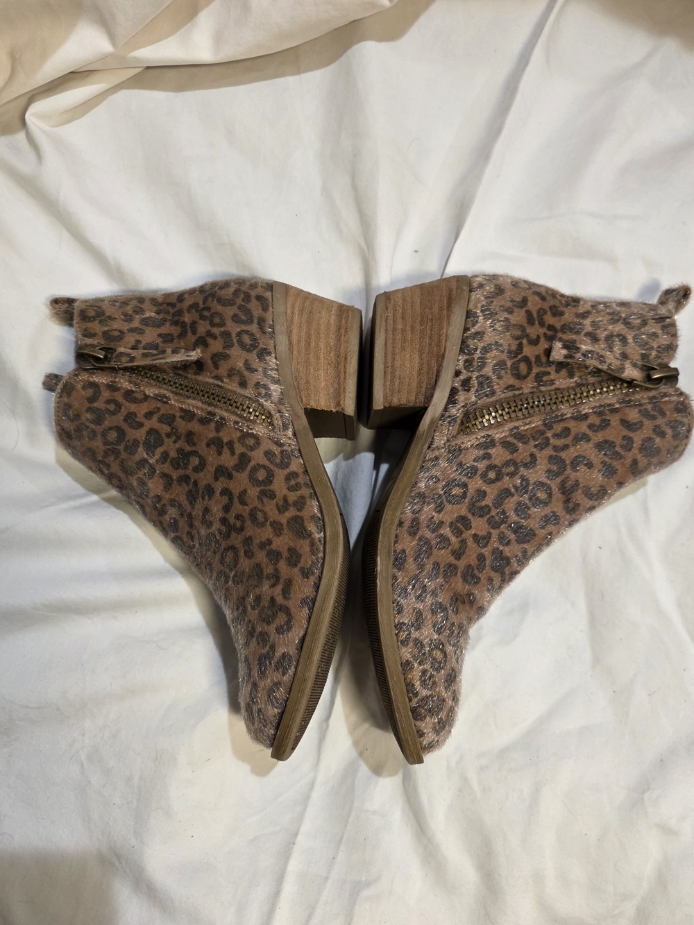 Very G Leopard-Print Brown Ankle Booties 8M - Picture 2 of 6